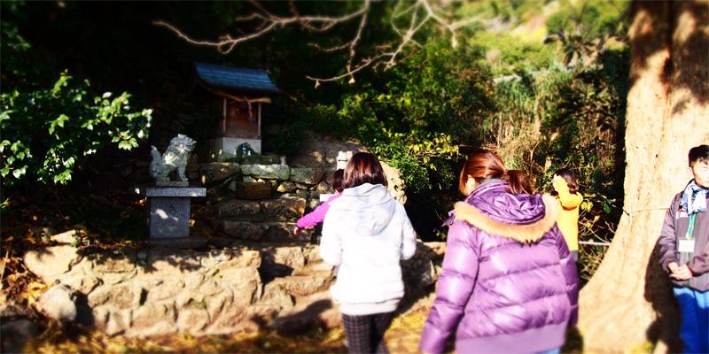 客人神社へ