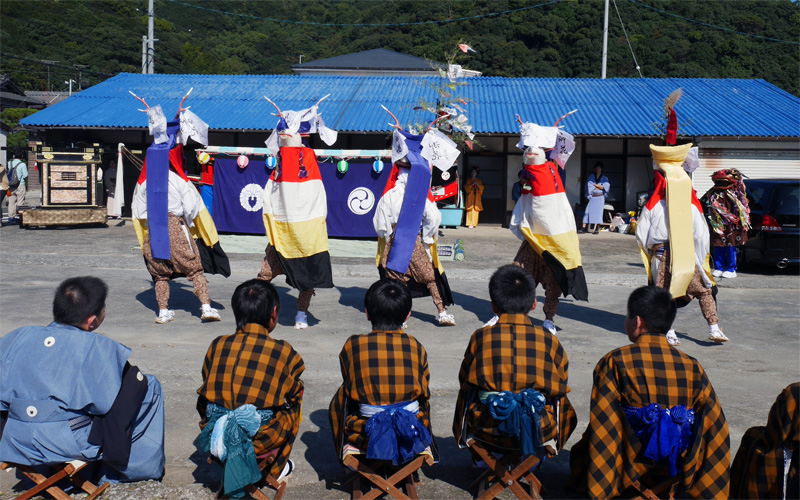 五ツ鹿見物（10月24日／狩浜秋祭り）